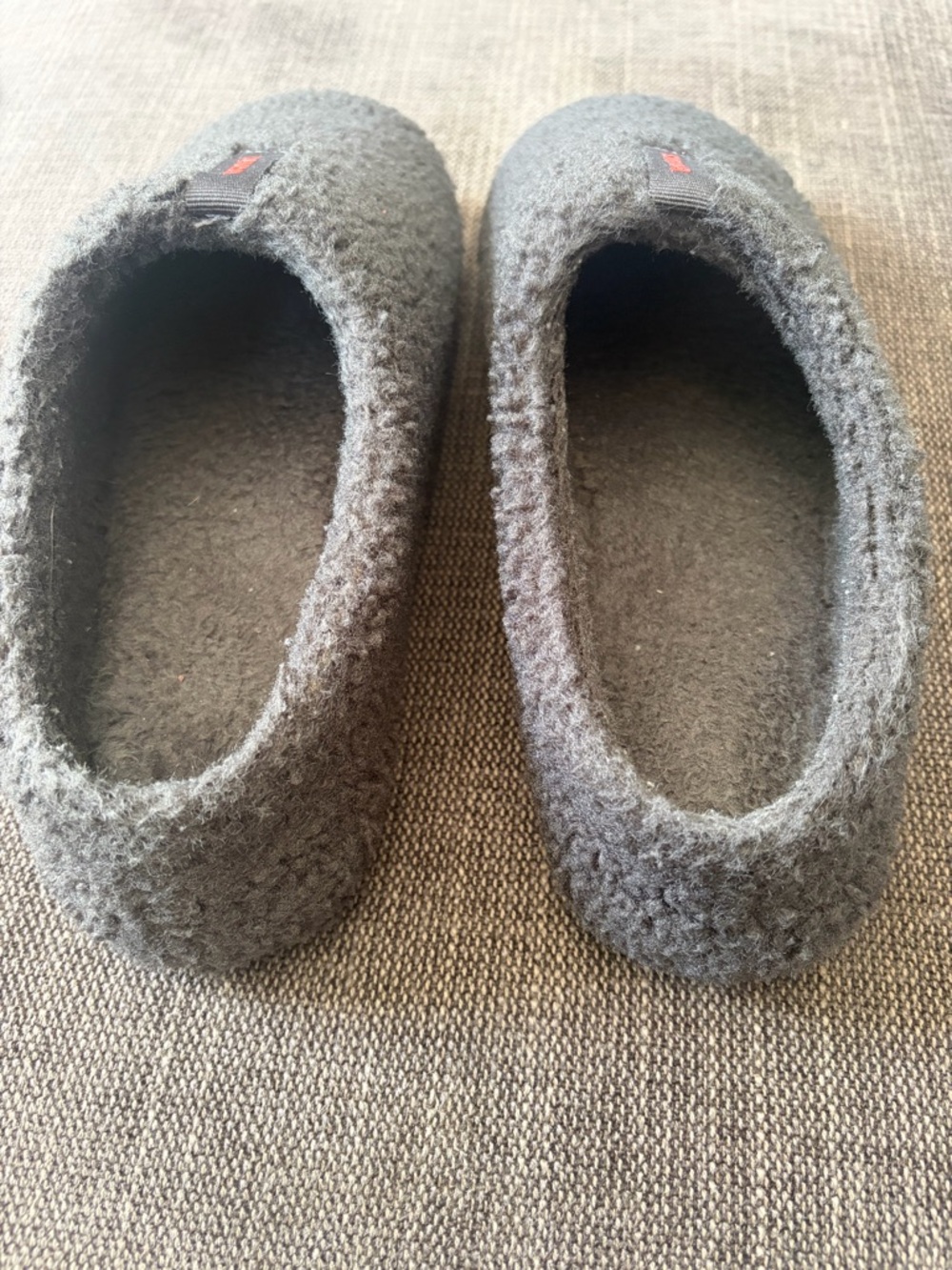 Bombas Dark Gray Sherpa Slip-On Slippers - Picture 5 of 5